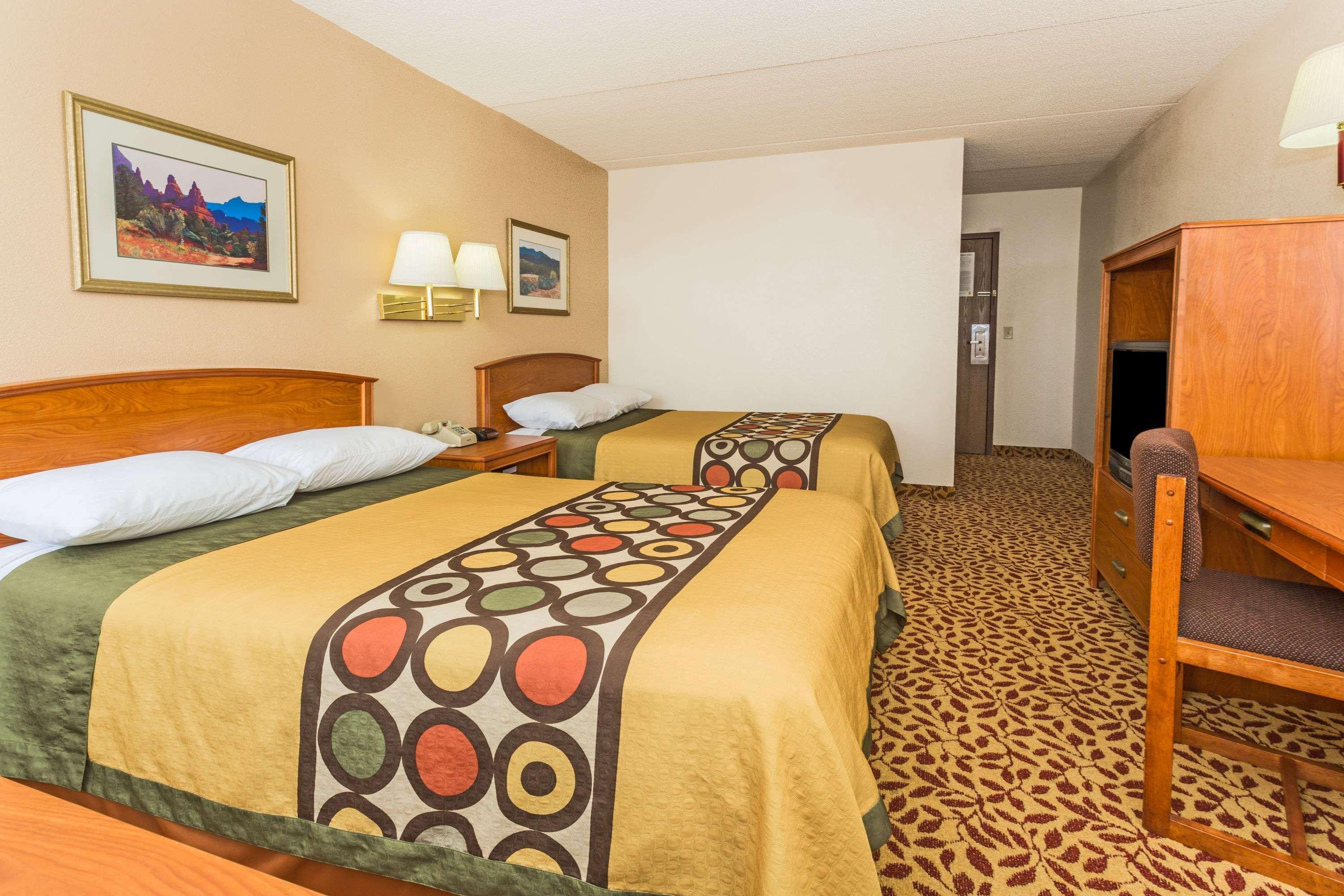 ซูเปอร์ 8 บาย วินด์แฮม โคโลราโดสปริงส์ การ์เดน ออฟ เดอะ ก็อดส์ Hotel ภายนอก รูปภาพ
