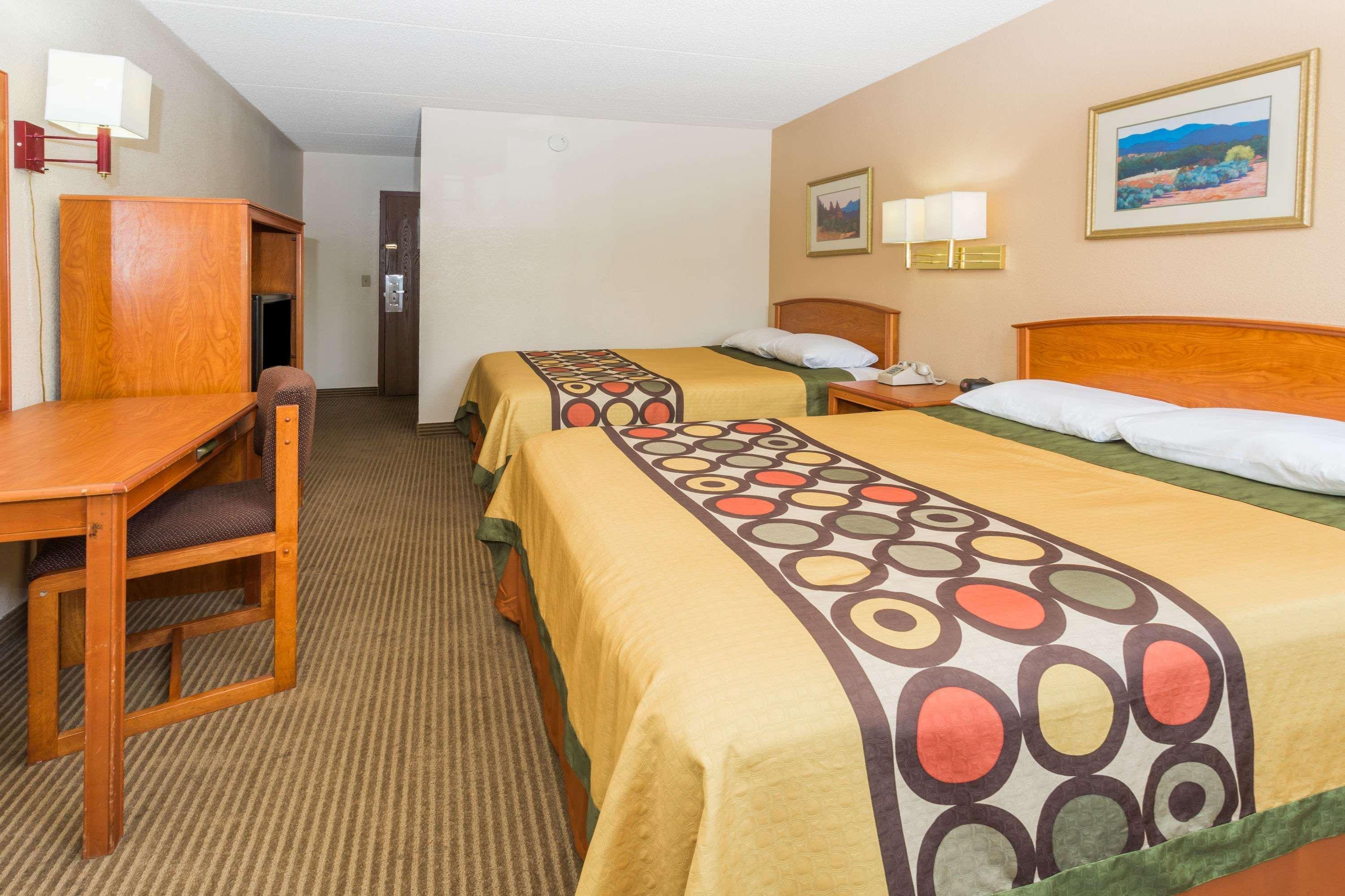 ซูเปอร์ 8 บาย วินด์แฮม โคโลราโดสปริงส์ การ์เดน ออฟ เดอะ ก็อดส์ Hotel ภายนอก รูปภาพ