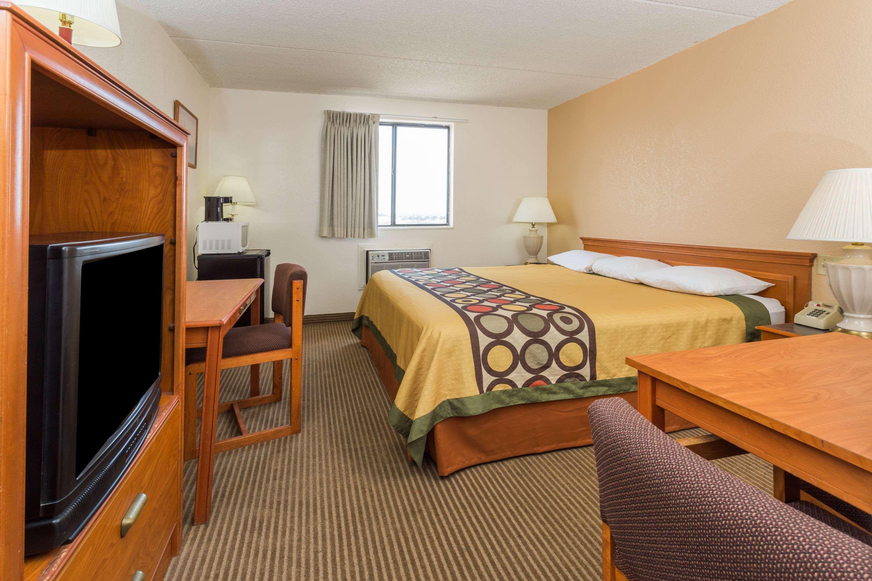 ซูเปอร์ 8 บาย วินด์แฮม โคโลราโดสปริงส์ การ์เดน ออฟ เดอะ ก็อดส์ Hotel ภายนอก รูปภาพ